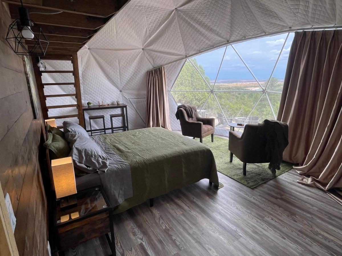 מונטיצ'לו Canyon Rim Domes - A Luxury Glamping Experience!! מראה חיצוני תמונה