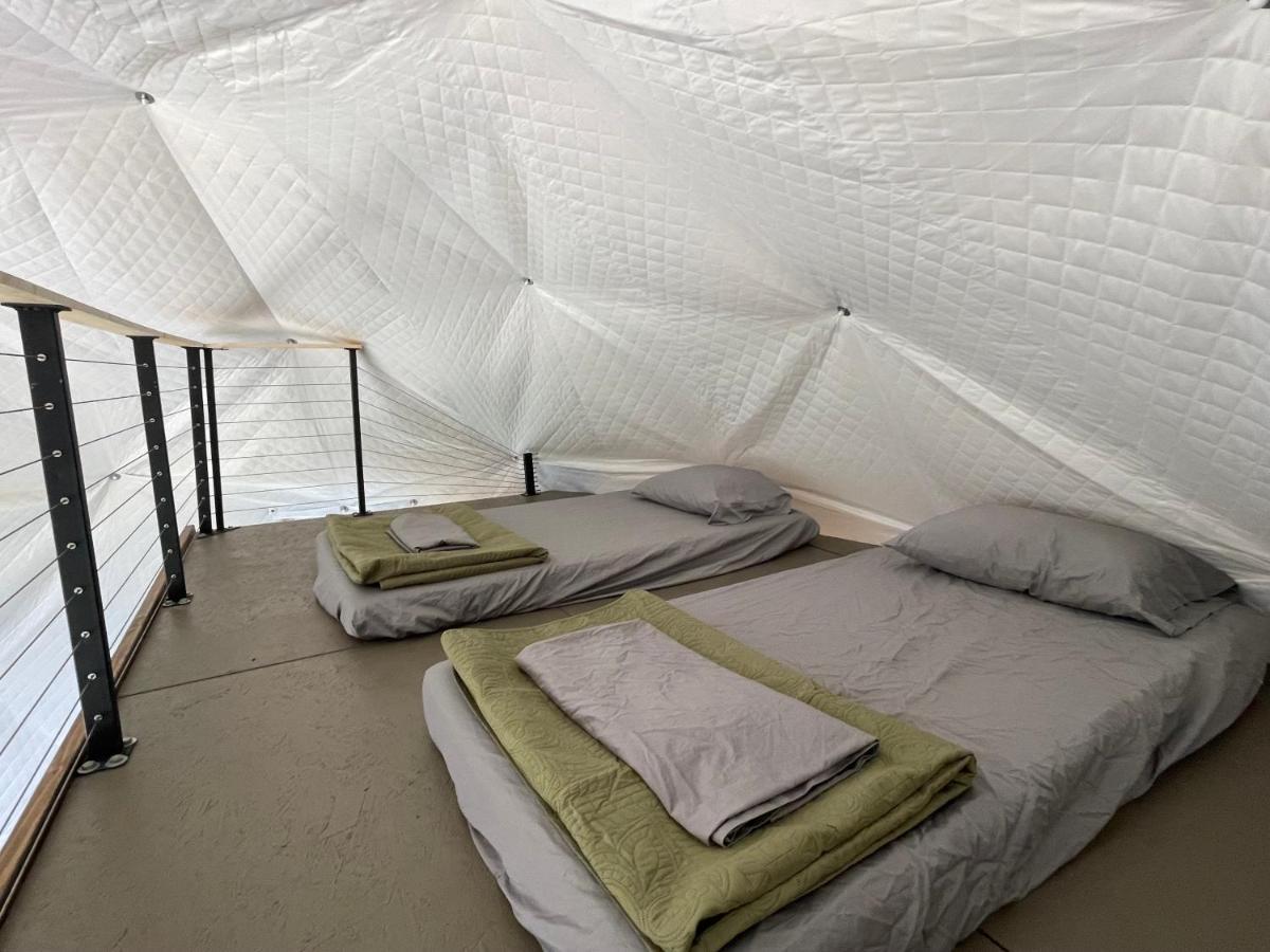 מונטיצ'לו Canyon Rim Domes - A Luxury Glamping Experience!! מראה חיצוני תמונה