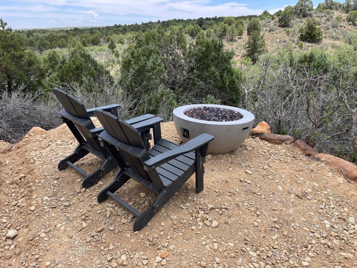 מונטיצ'לו Canyon Rim Domes - A Luxury Glamping Experience!! מראה חיצוני תמונה